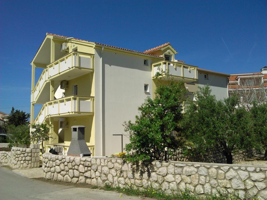 Apartments Jasmina Novalja Extérieur photo
