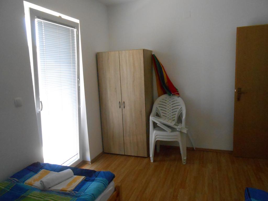 Apartments Jasmina Novalja Extérieur photo