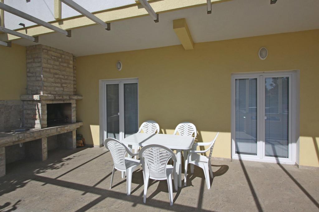 Apartments Jasmina Novalja Extérieur photo