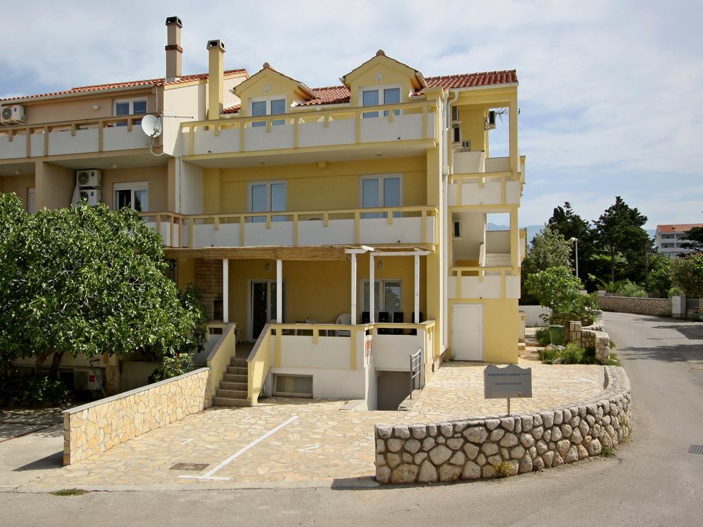 Apartments Jasmina Novalja Extérieur photo