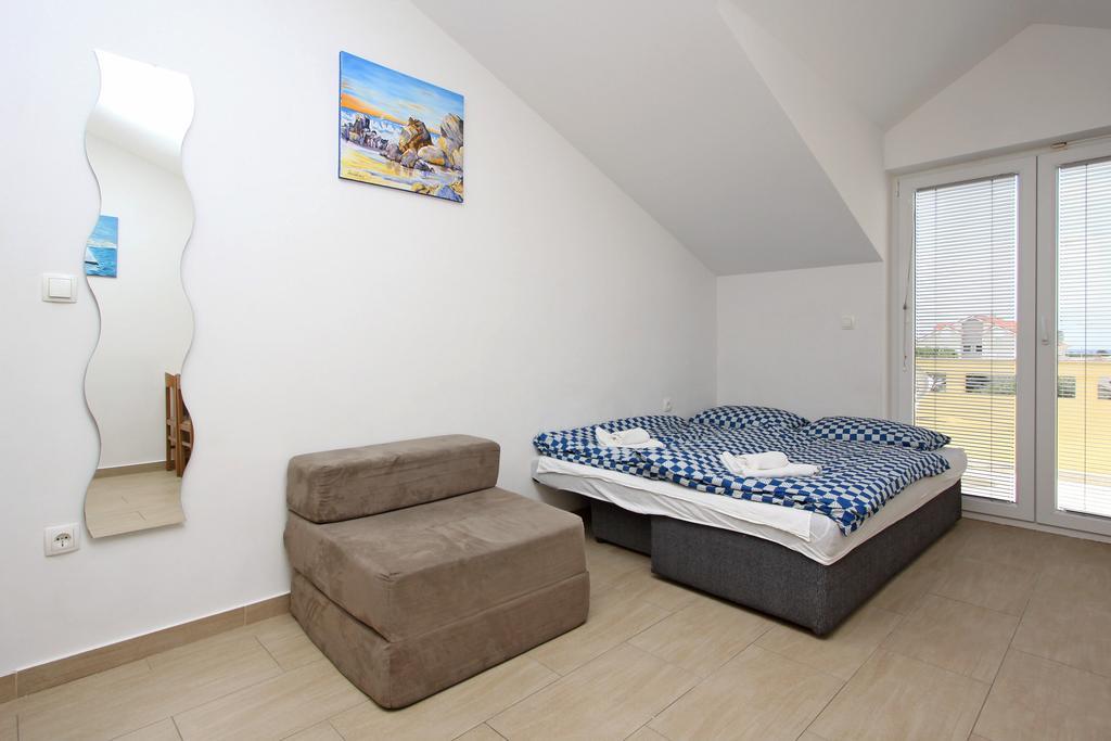 Apartments Jasmina Novalja Extérieur photo