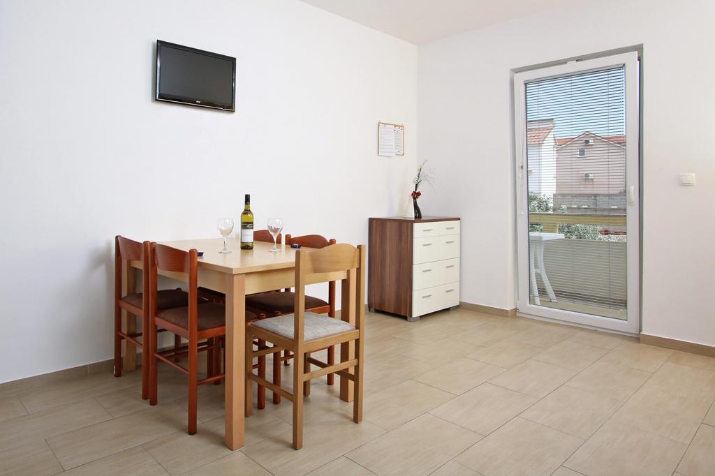 Apartments Jasmina Novalja Extérieur photo